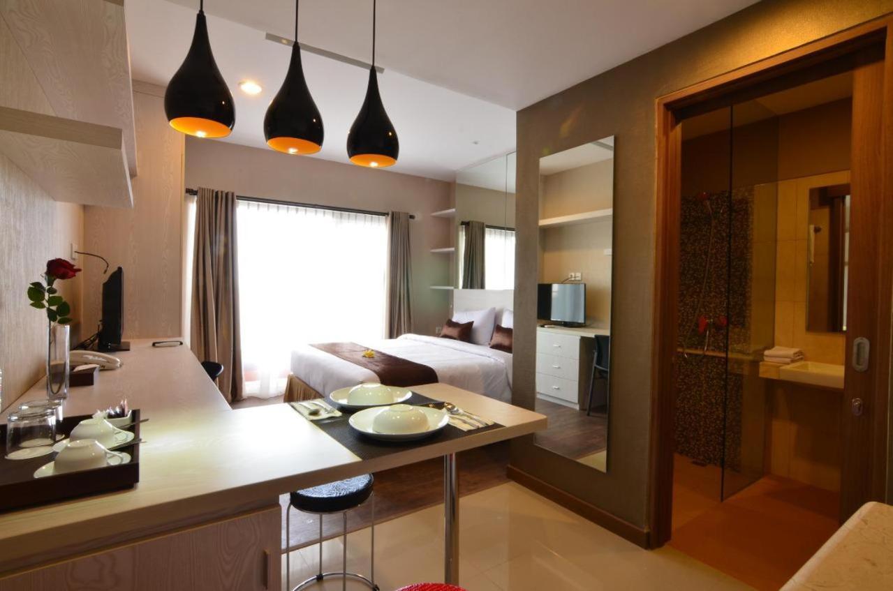 Student Park Hotel Yogyakarta Esterno foto
