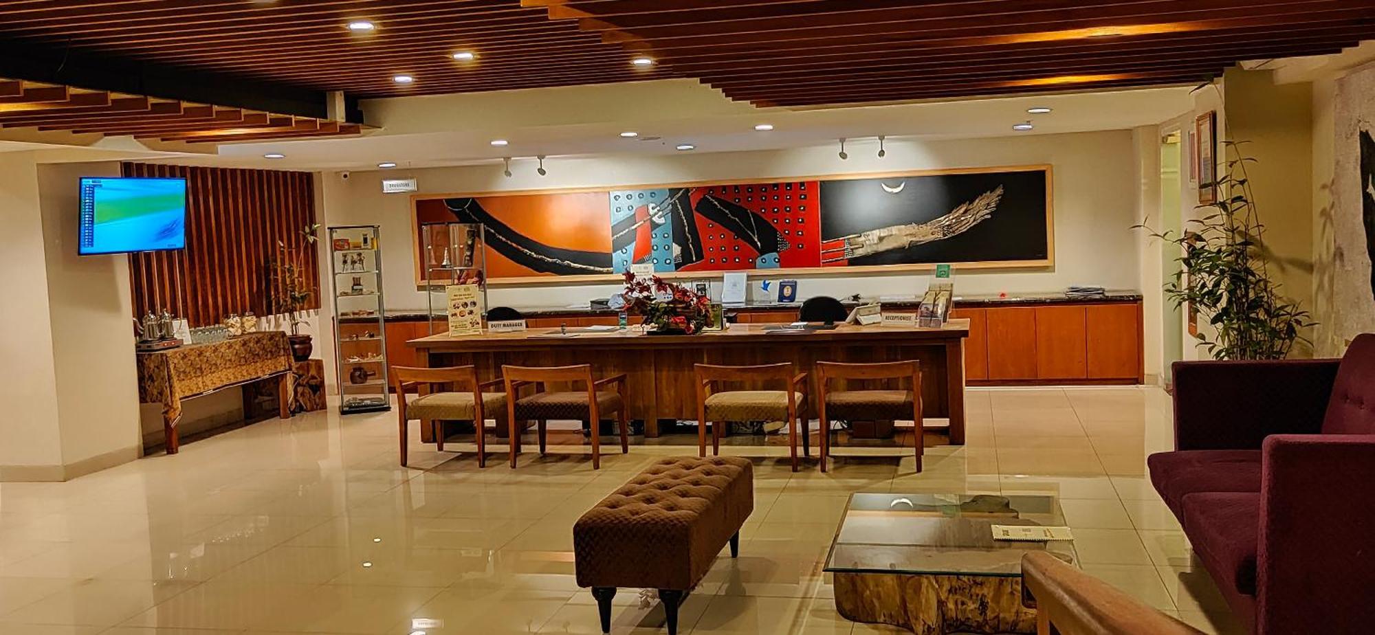 Student Park Hotel Yogyakarta Esterno foto